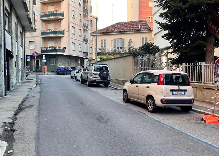 Bon Bon Del Centro No Ztl A Due Passi Da Piazza Alfieri アパート